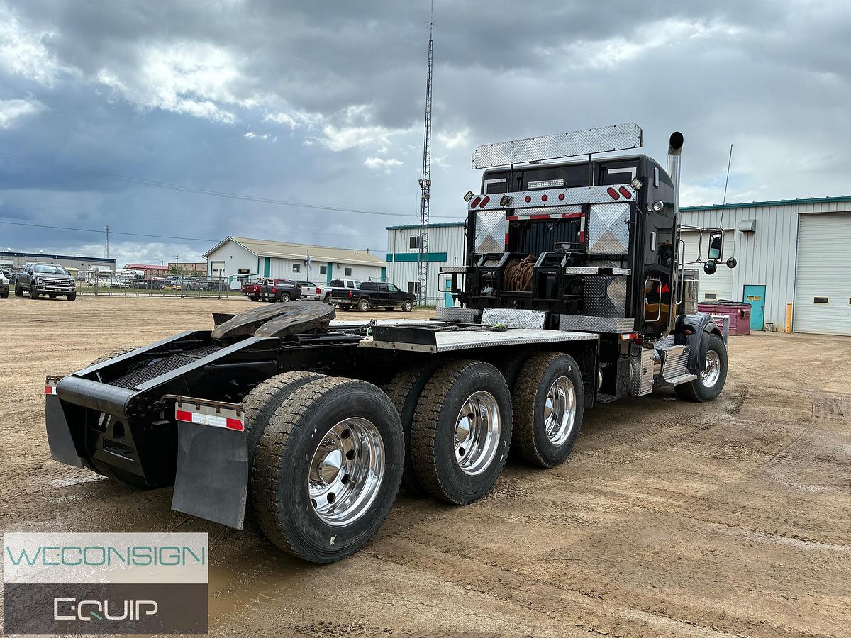 Used 2016 Peterbilt 367 Winch Truck