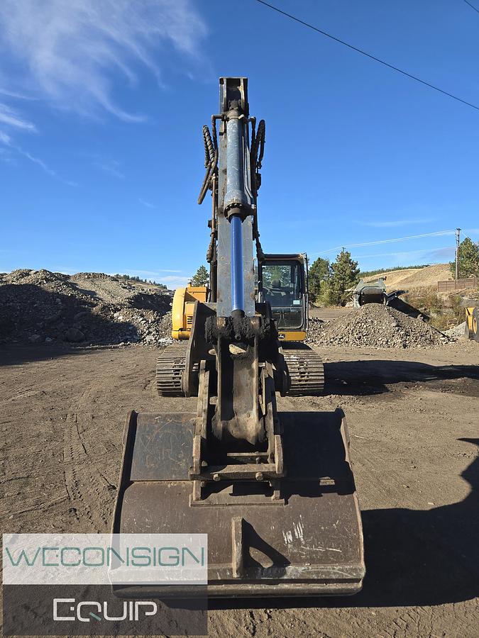 Used 2011 John Deere 225D LC