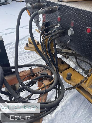 Used 2002 Nissan 2500 – Pavement Marking Vocational Truck