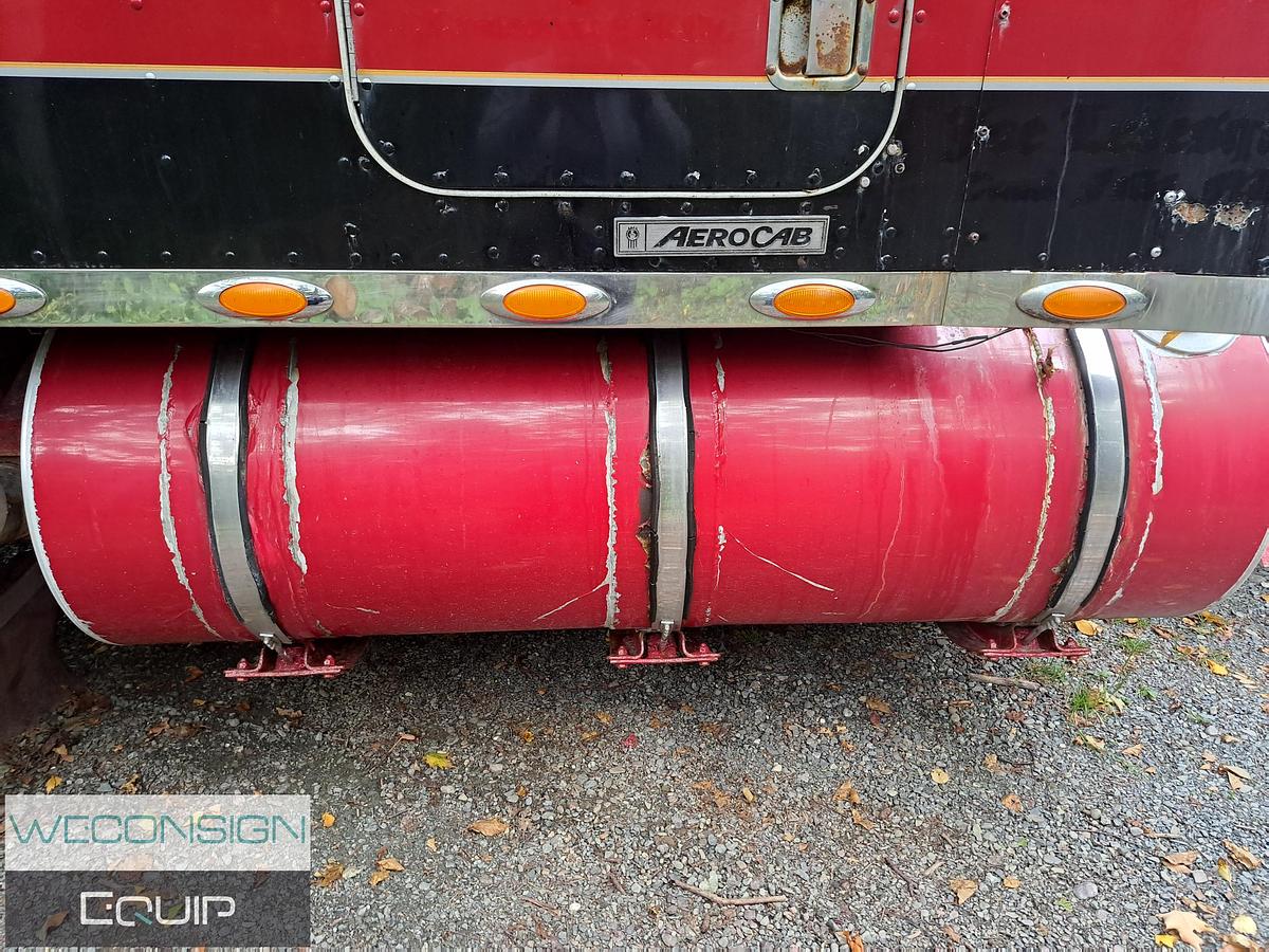 Used 2006 Kenworth W900L Sleeper Tractor