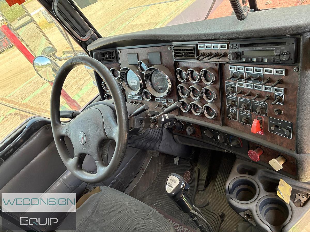 Used 2006 Kenworth C5 Picker Truck