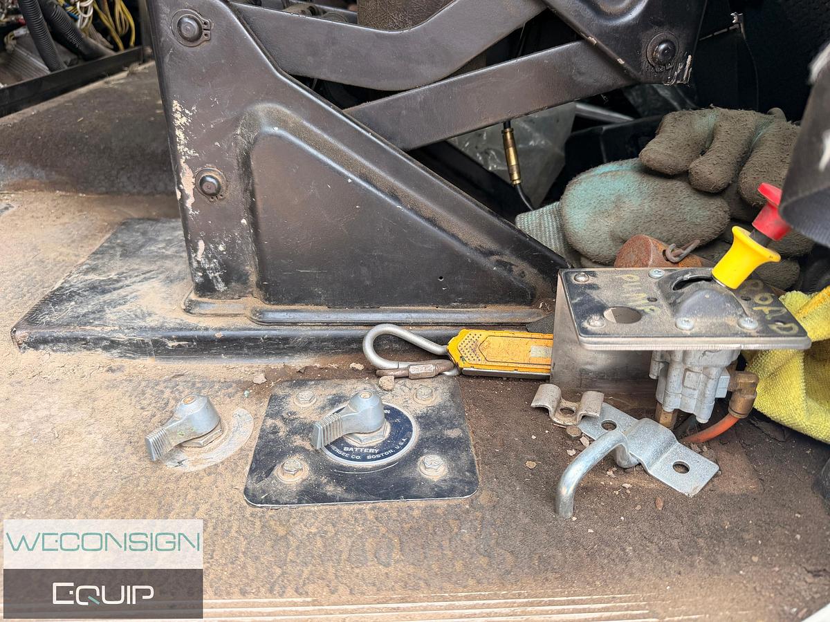 Used 2007 Freightliner FLD120 Snubbing Unit
