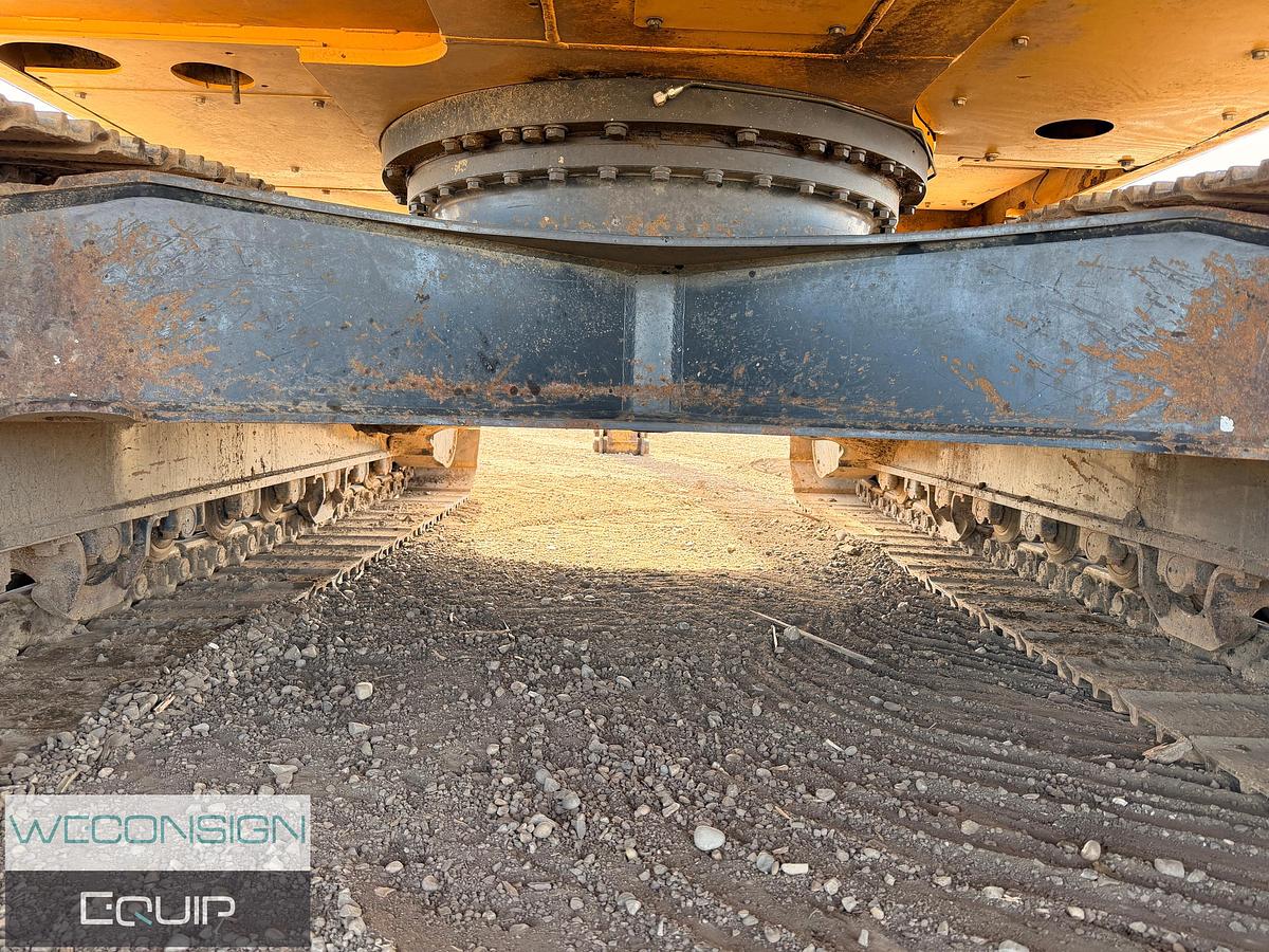 Used 2021 Komatsu PC210LC Excavator
