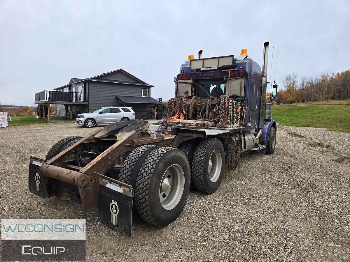 Used 2004 Kenworth T800 Winch Truck