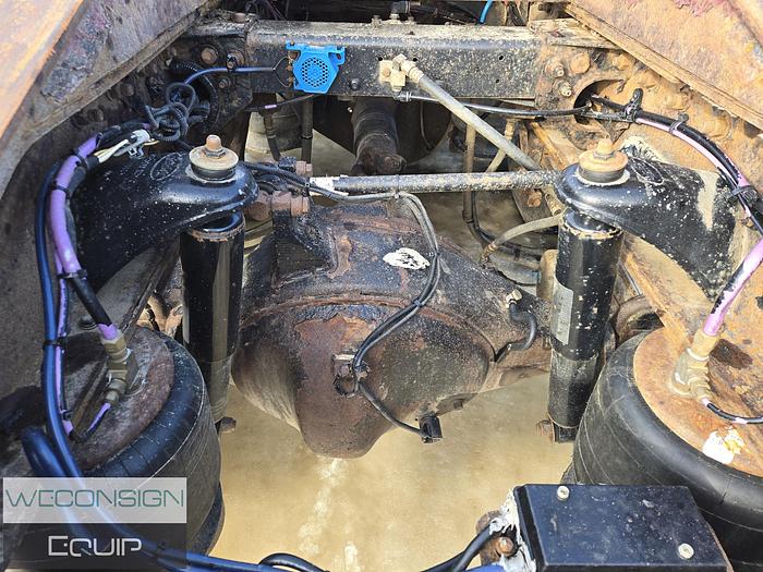 Used 2013 Peterbilt 367 Sleeper Winch Truck