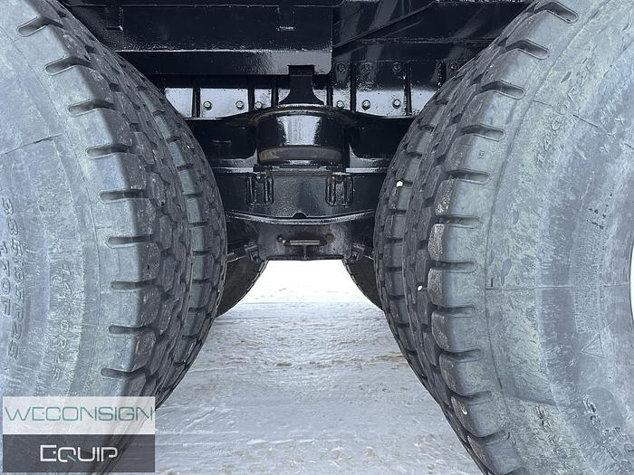 Used 2004 Kenworth C500B Bed Truck