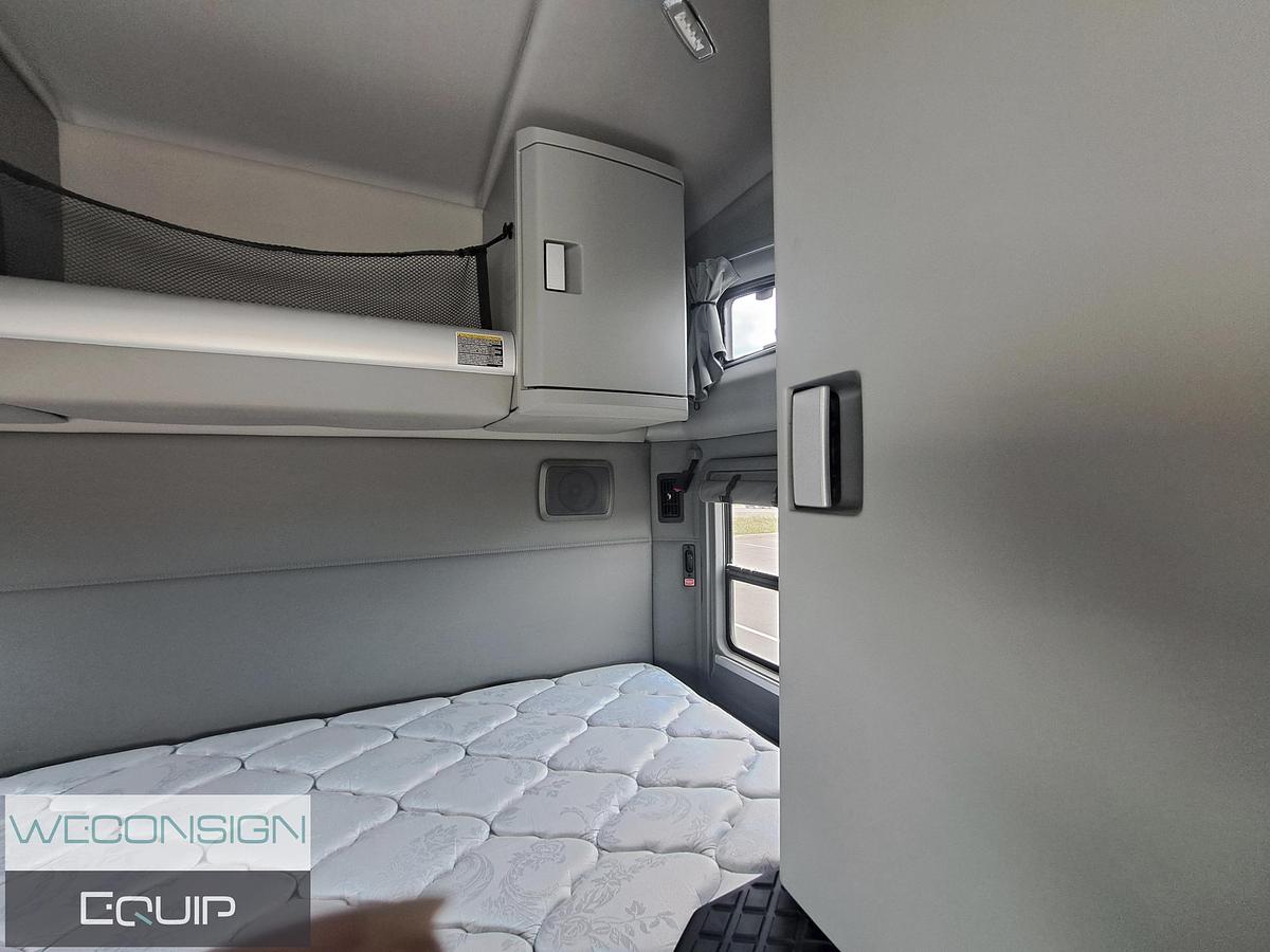 Used 2020 Kenworth T880 With PTO