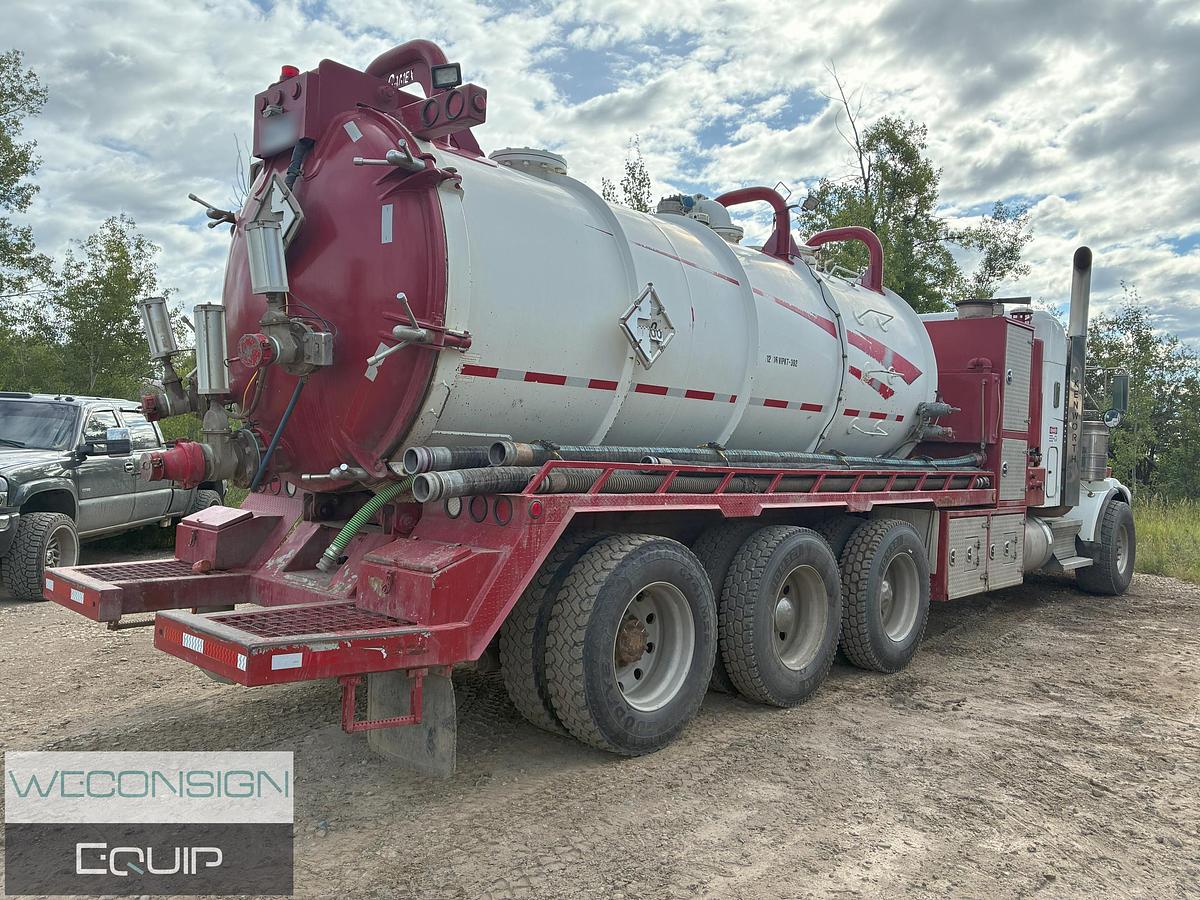 Used 2010 Kenworth T800 Tri Drive Combo Vac