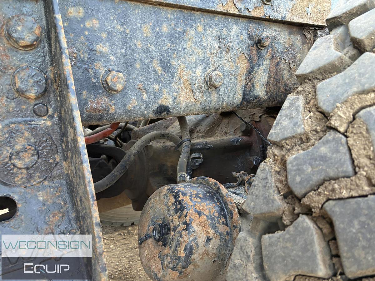 Used 2005 Kenworth T800B Sleeper Winch Truck