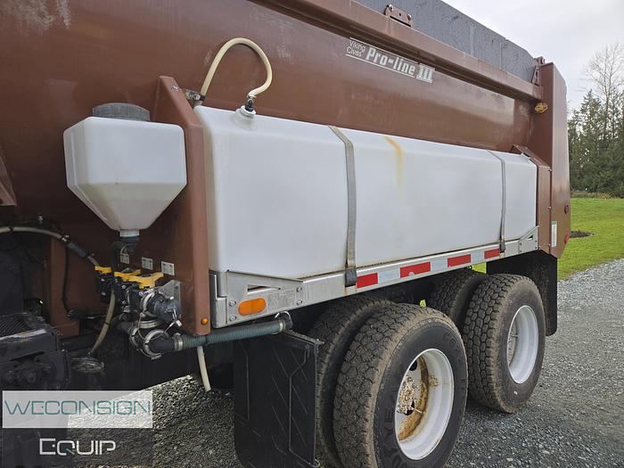 Used 2016 International 7400SBA Sander/ Dump Truck