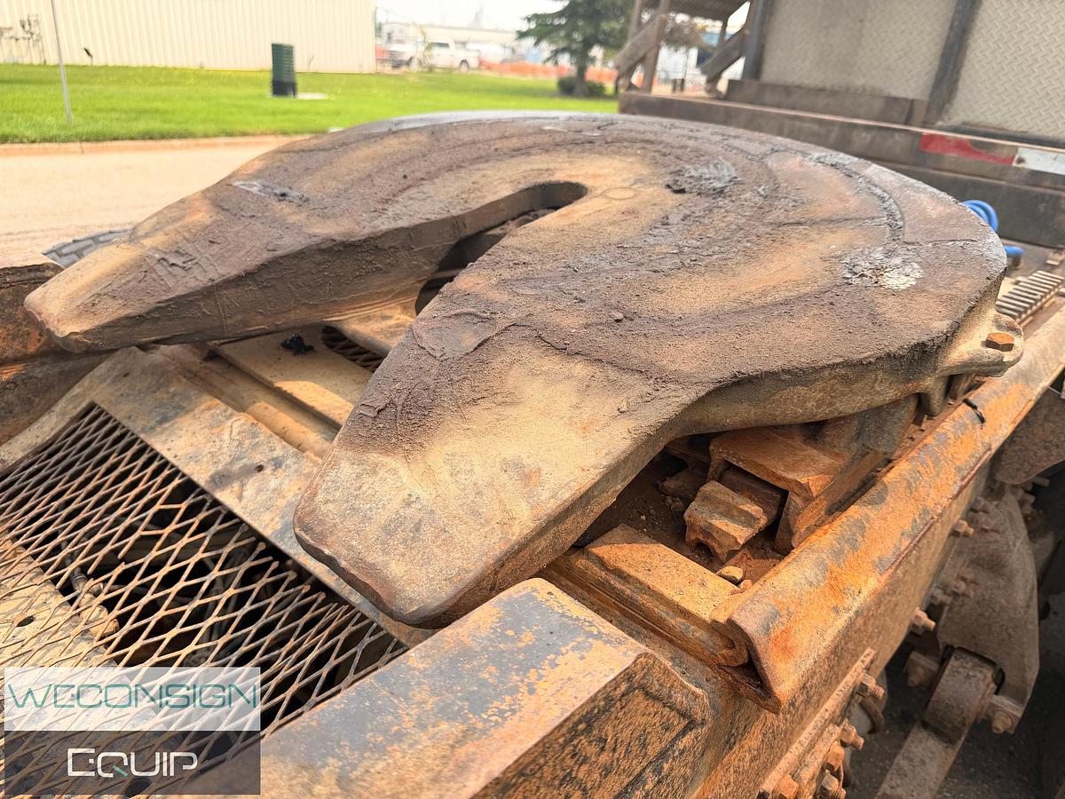Used 2007 Freightliner FLD120SD 35 Ton Knuckle Boom Truck