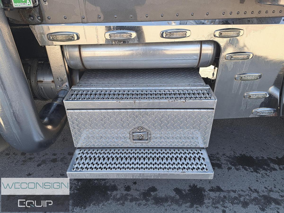 Used 2022 Peterbilt 389 Sleeper Truck Tractor