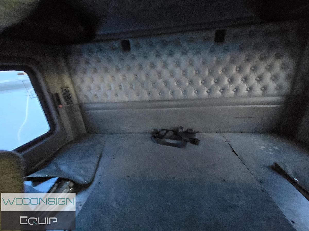 Used 2006 Kenworth C500B 35 Ton Boom Truck