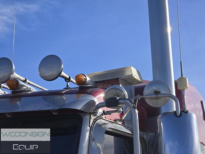 Used 2013 Peterbilt 367 Sleeper Winch Truck