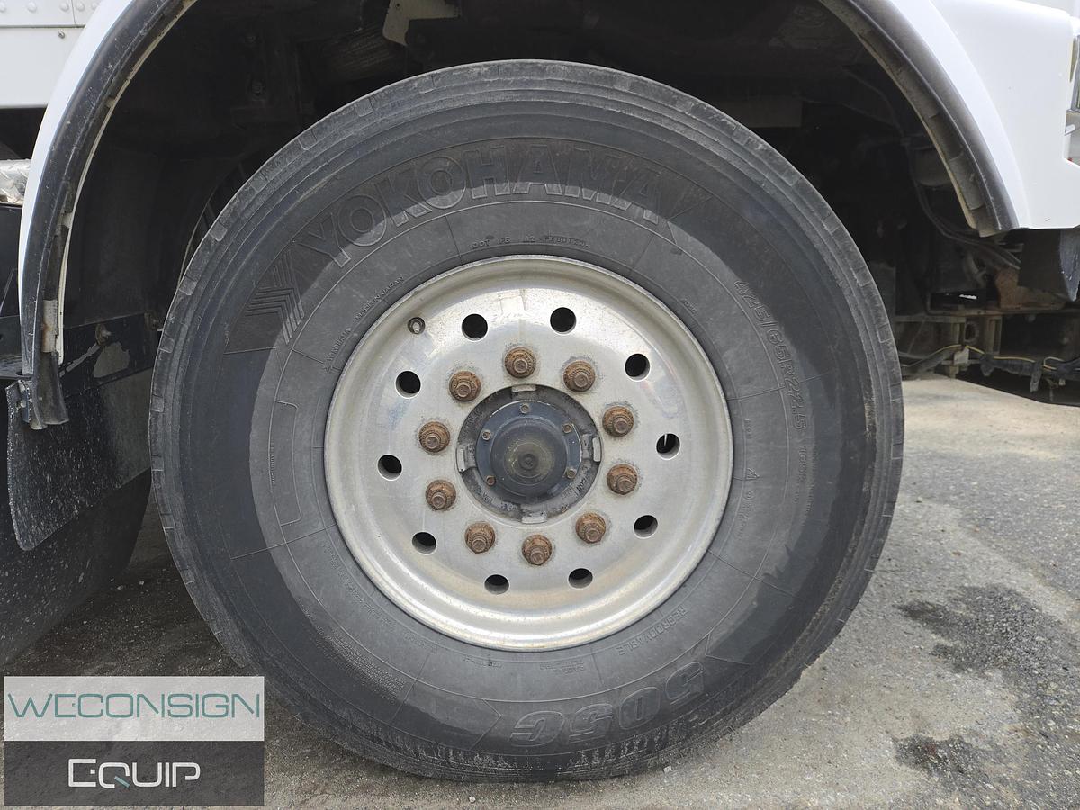 Used 2008 Kenworth T800 Tri Drive Stone Slinger