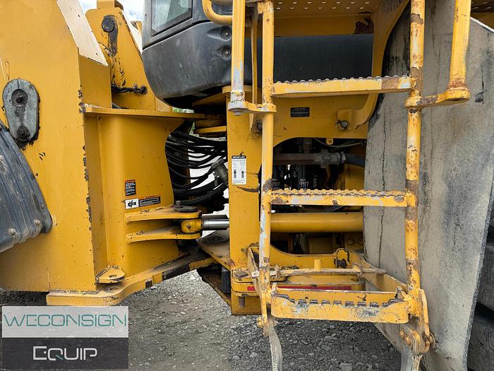 Used 2006 John Deere 744J Wheel-Loader