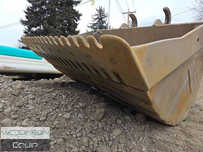 Used 2019 John Deere 300G Excavator