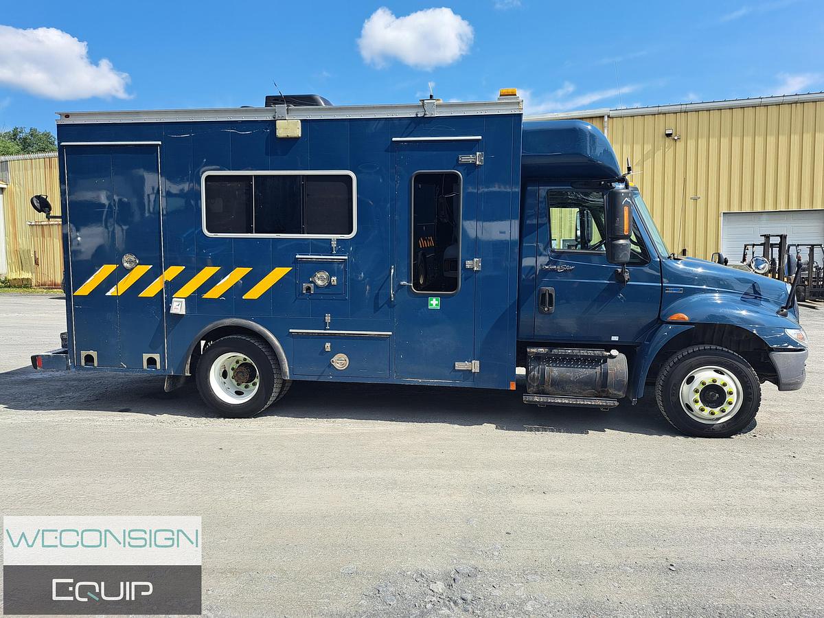 Used 2010 International 4300SBA Service and Mechanic Trucks