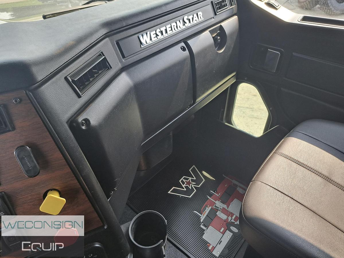 Used 2021 Western Star 4900