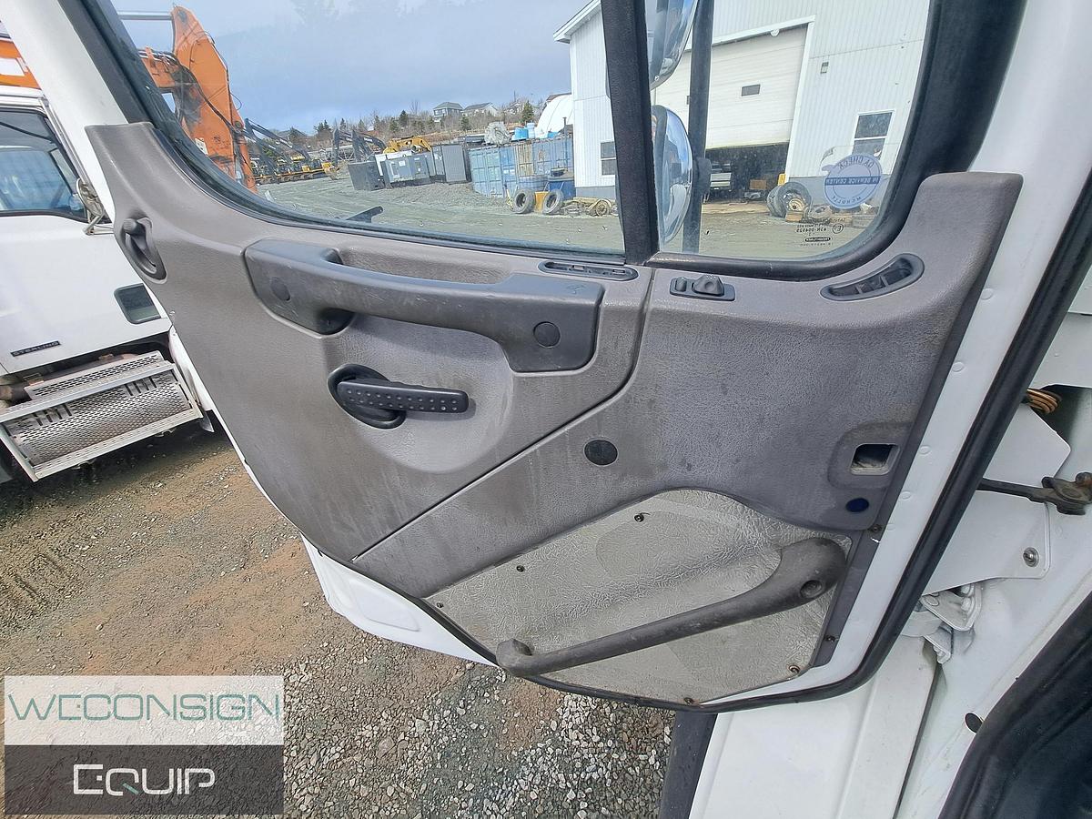 Used 2012 Freightliner M2