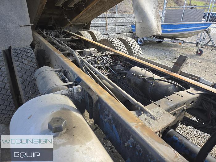 Used 2005 Freightliner M2112 TA Dump Truck