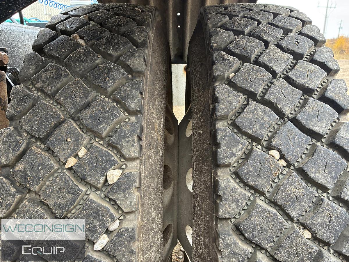 Used 2005 Kenworth T800 Heavy Haul Truck Tractor