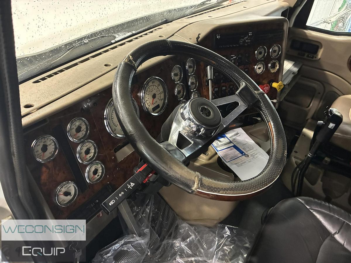 Used 2015 International Eagle Sleeper Truck