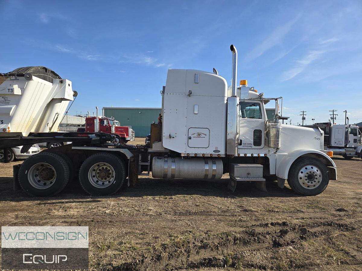 Used 2005 Peterbilt Sleeper Wet Kit Truck