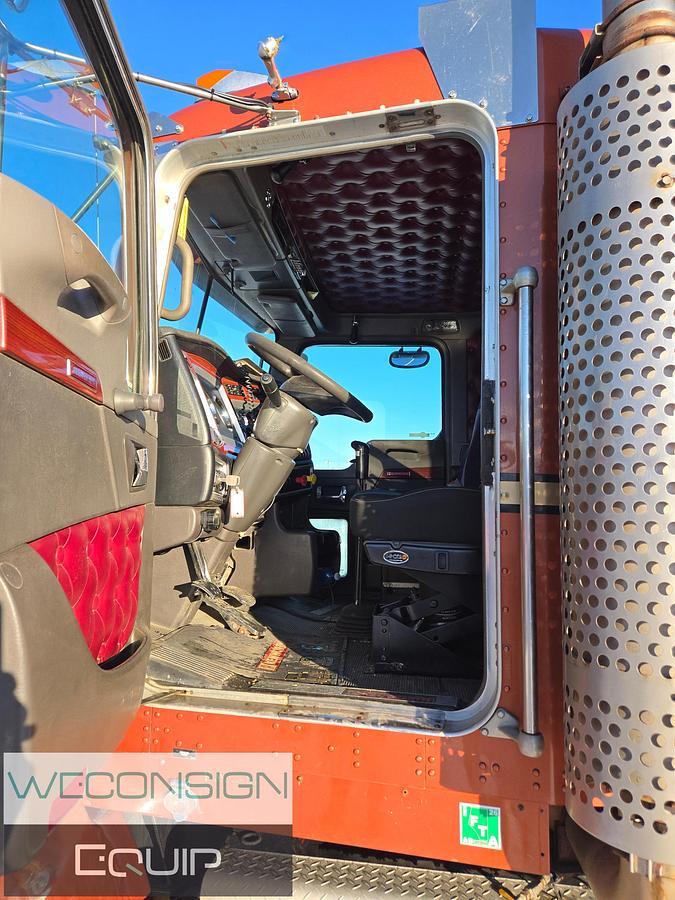 Used 2006 Kenworth C500B Winch Truck