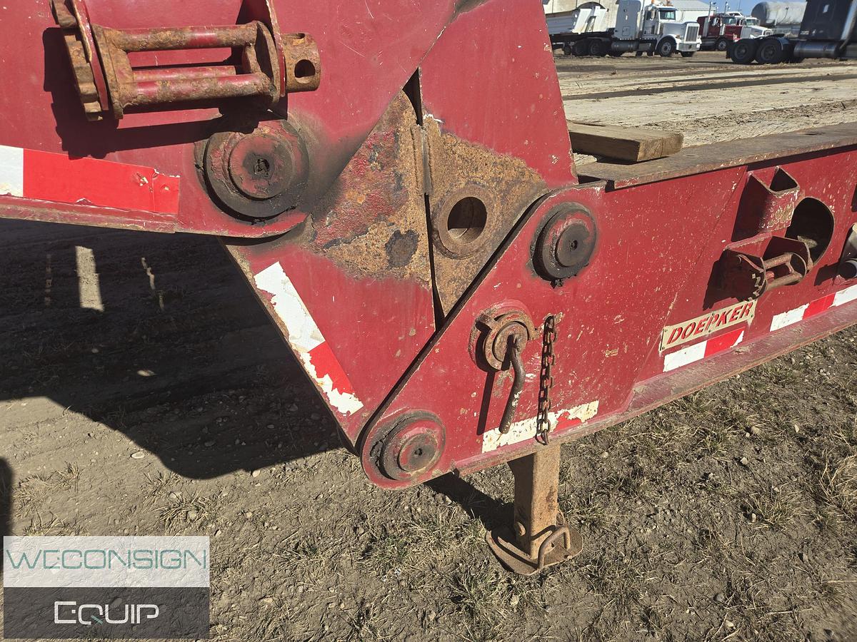 Used 2006 Doepker 40 Ton Scissorneck Trailer