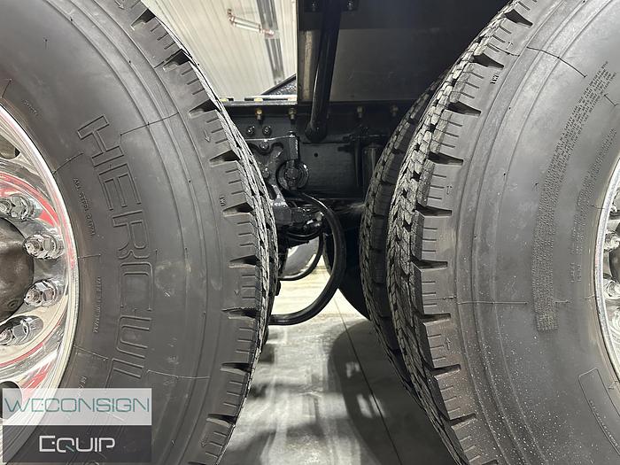 Used 2019 Kenworth W900L Sleeper Tandem Yellow