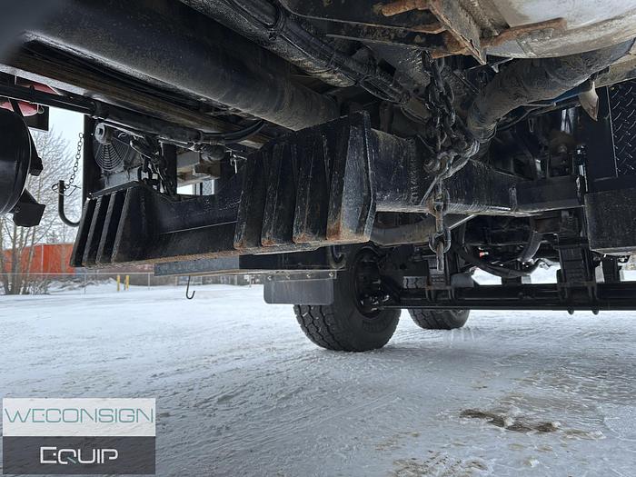 Used 2004 Kenworth C500B Bed Truck