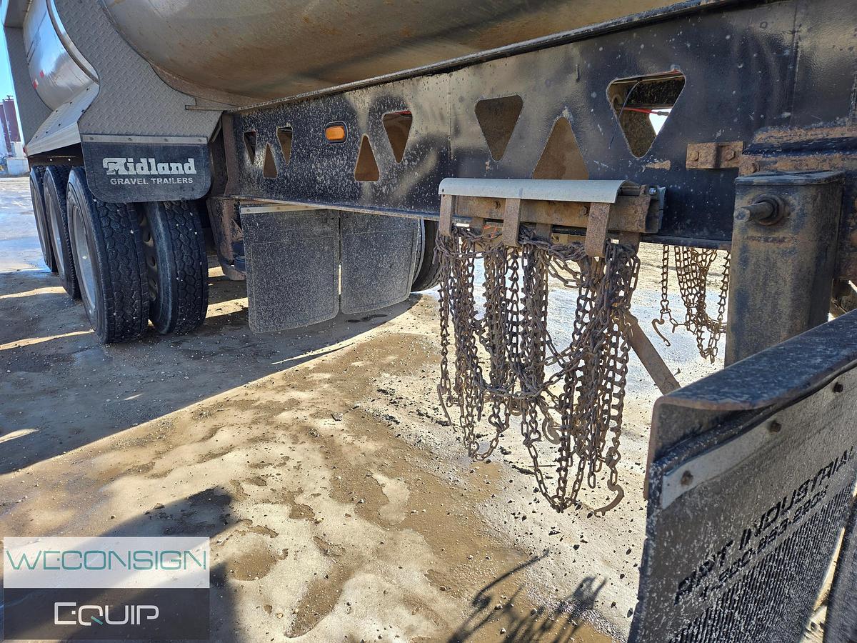 Used 2013 Midland 32'