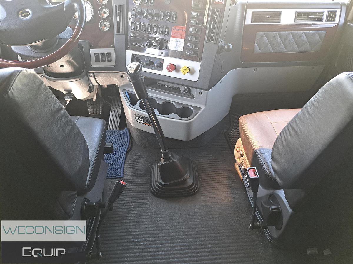 Used 2020 Freightliner Coronado Sleeper Truck Tractor