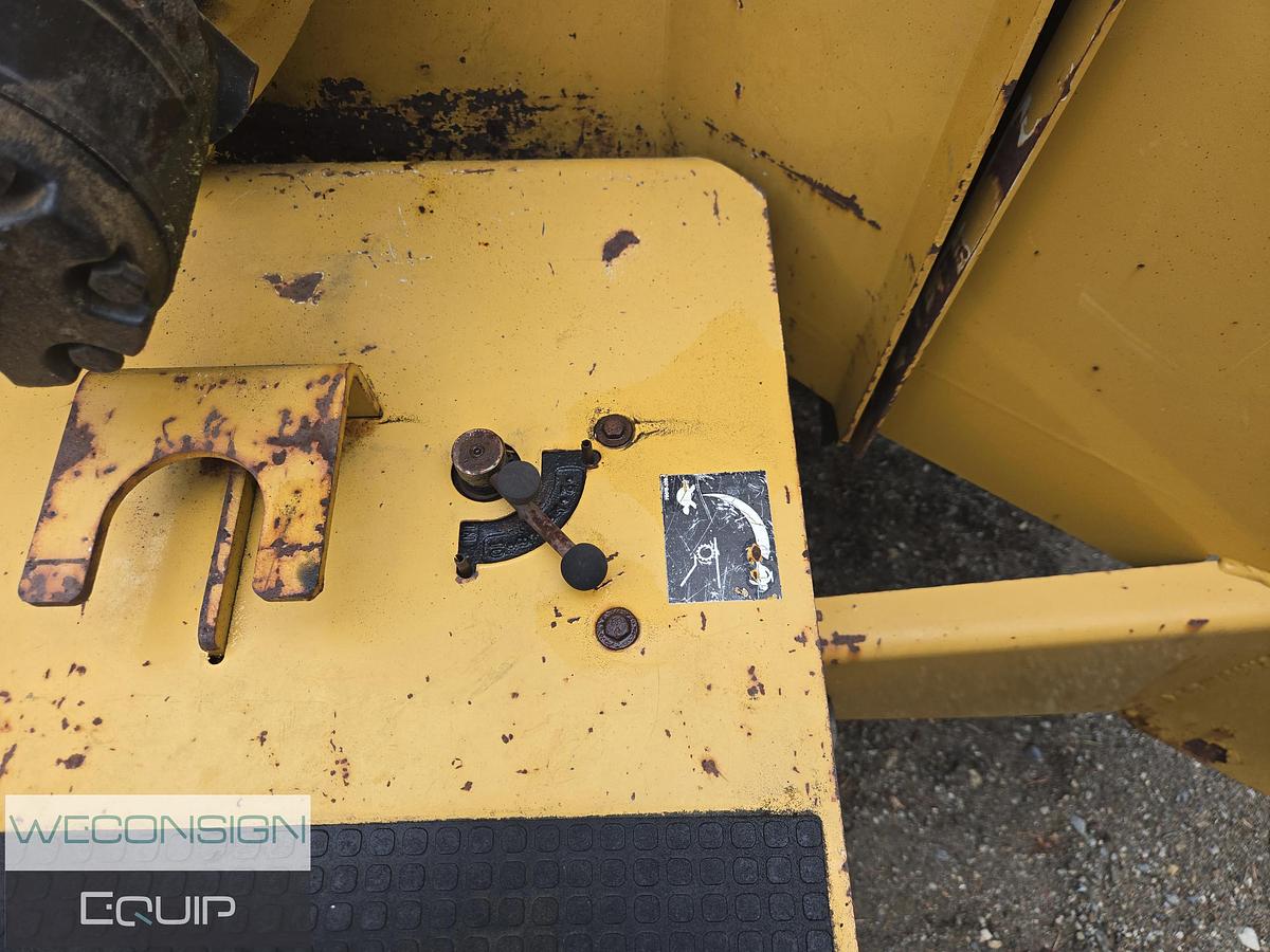 Used 2001 Vermeer BC1000 Wood Chipper