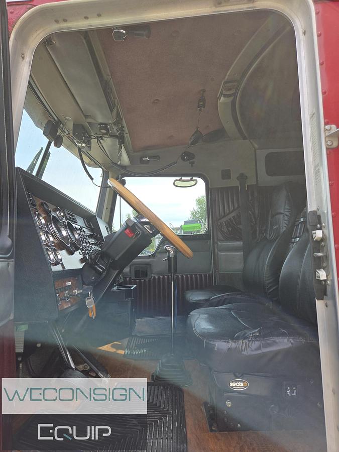 Used 2001 Kenworth T800 TA Lowbed Truck