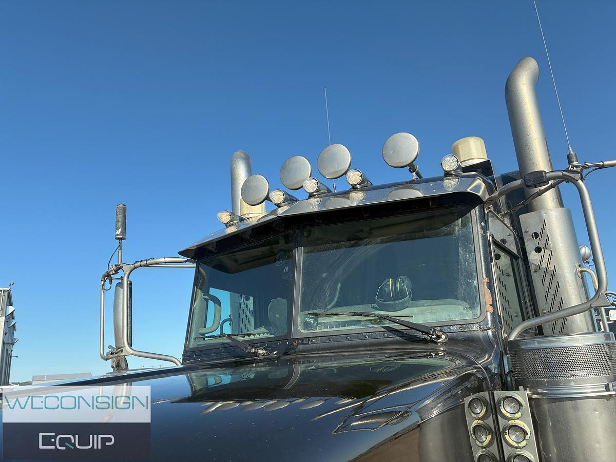 Used 2016 Peterbilt 367 Winch Truck