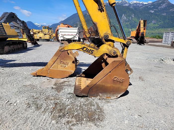 Used 1997 John Deere 200LC  Excavator