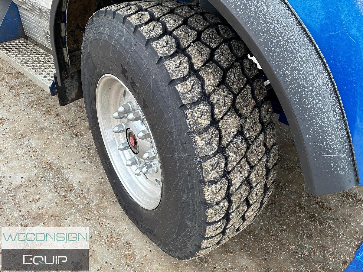 Used 2005 Kenworth T800 Tandem Winch Truck