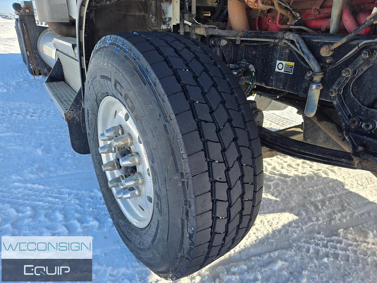 Used 2019 Kenworth T800 Winch Truck