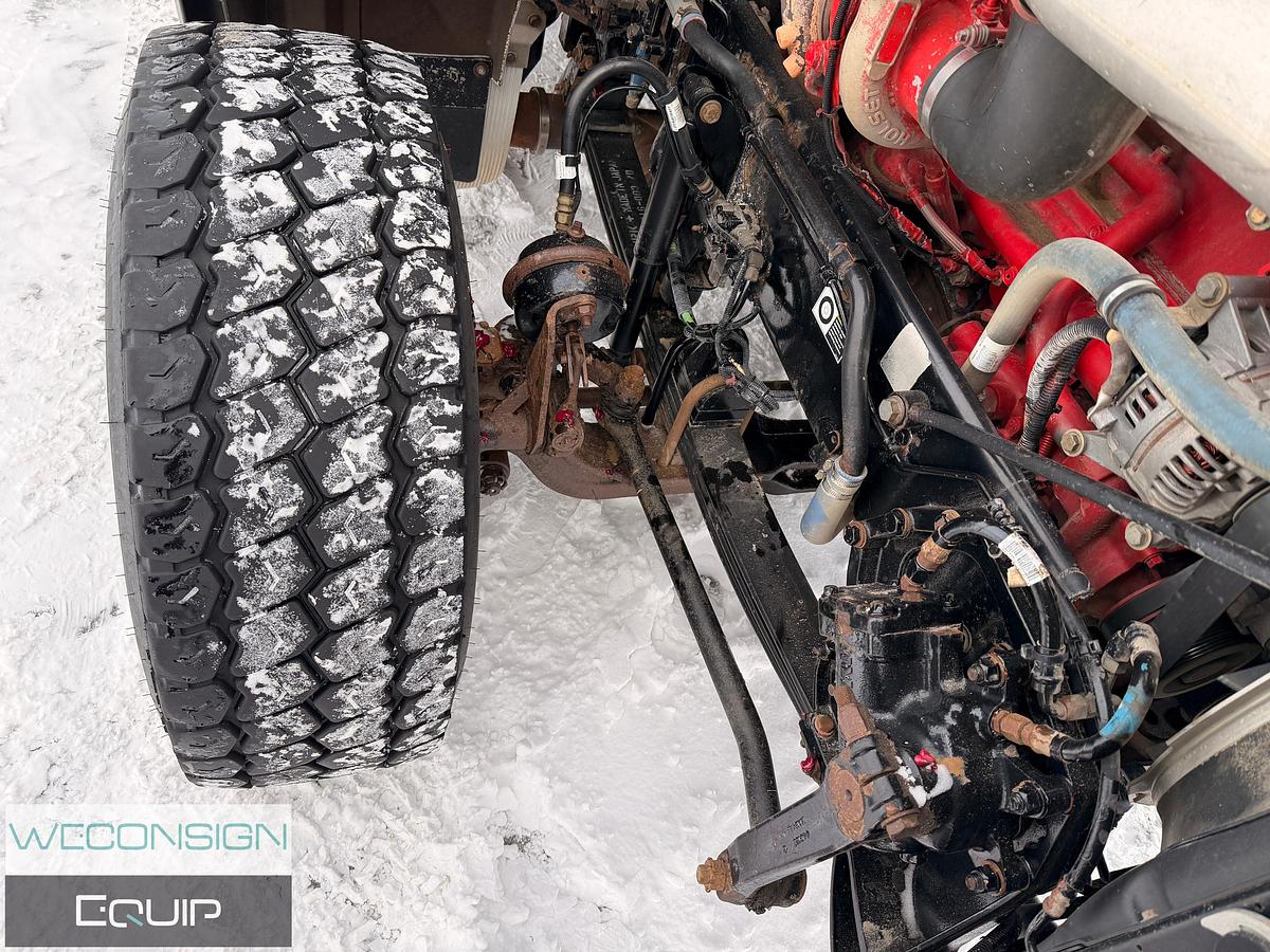 Used 2015 Kenworth T800 Tri Drive Winch Truck