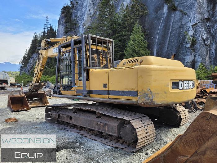 Used 2001 John Deere 200LC Excavator