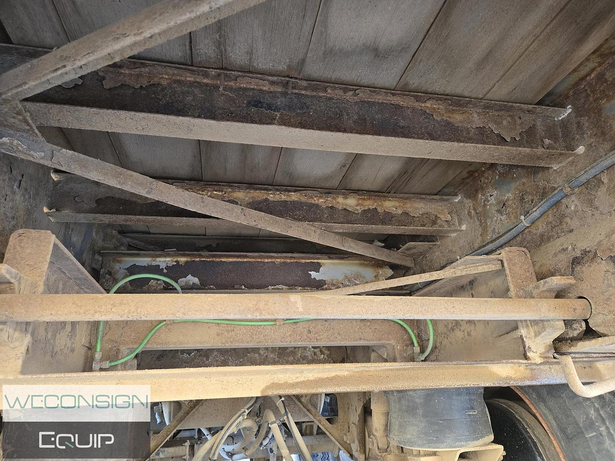 Used 2006 Manac 53' Flat Deck Sliding Axle