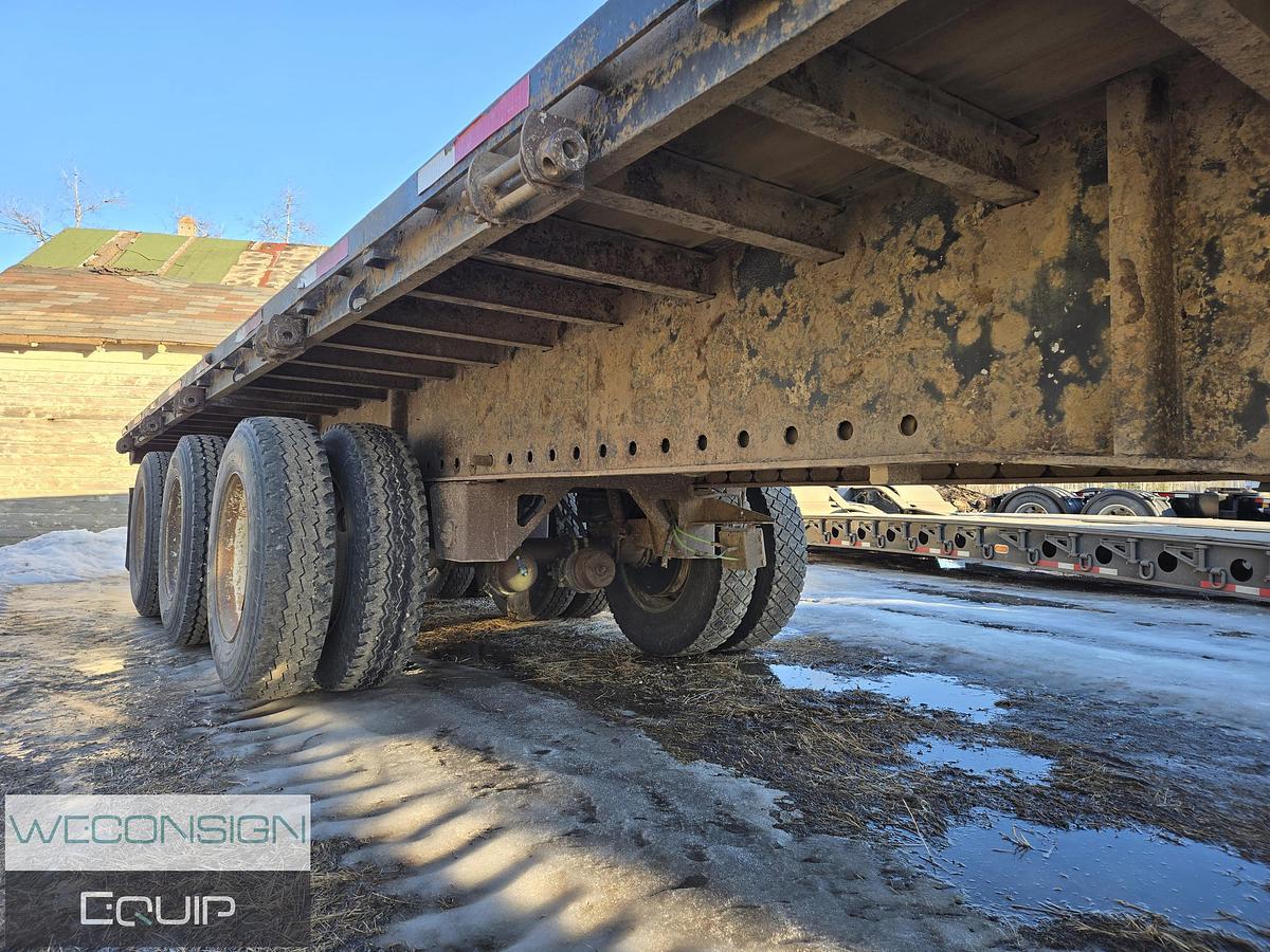 Used 2006 Manac 53' Flat Deck Sliding Axle