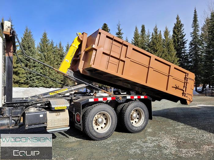 Used 2019 Peterbilt 367 Tandem Roll Off Truck