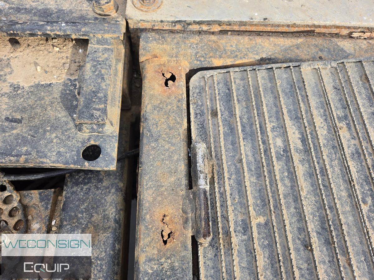 Used 2013 Kenworth T800 Winch Truck