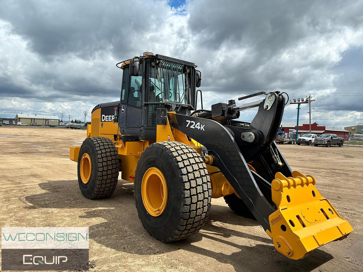 Used 2017 John Deere 724K Loader