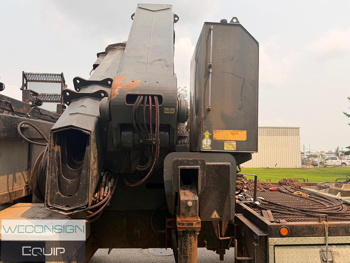 Used 2007 Freightliner FLD120SD 35 Ton Knuckle Boom Truck