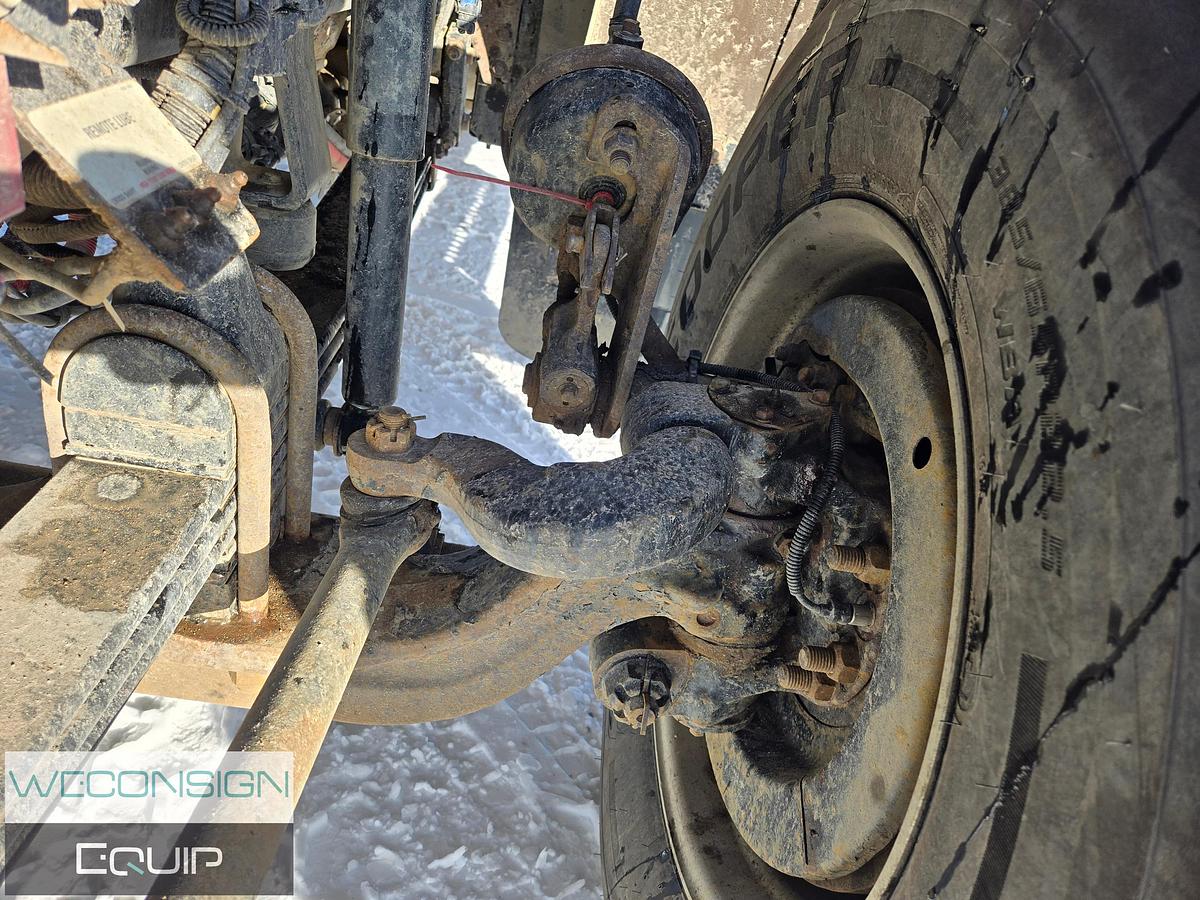 Used 2019 Kenworth T800 Winch Truck