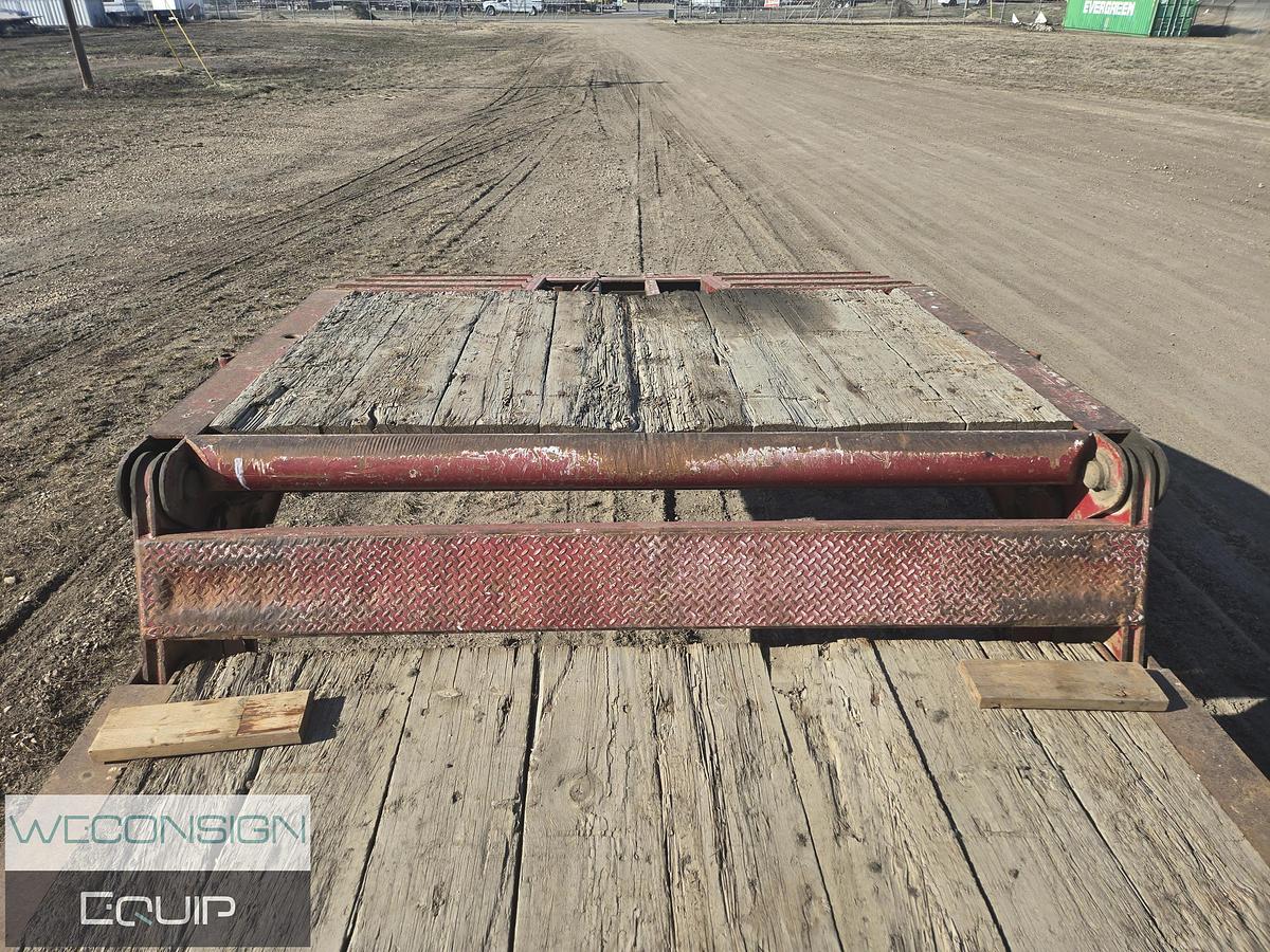 Used 2006 Doepker 40 Ton Scissorneck Trailer